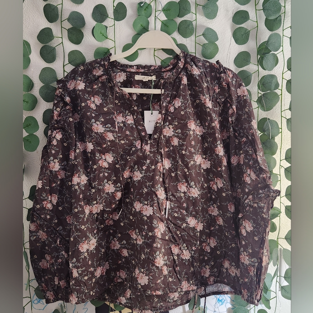 NWT AE 77 Brown Floral Top Medium